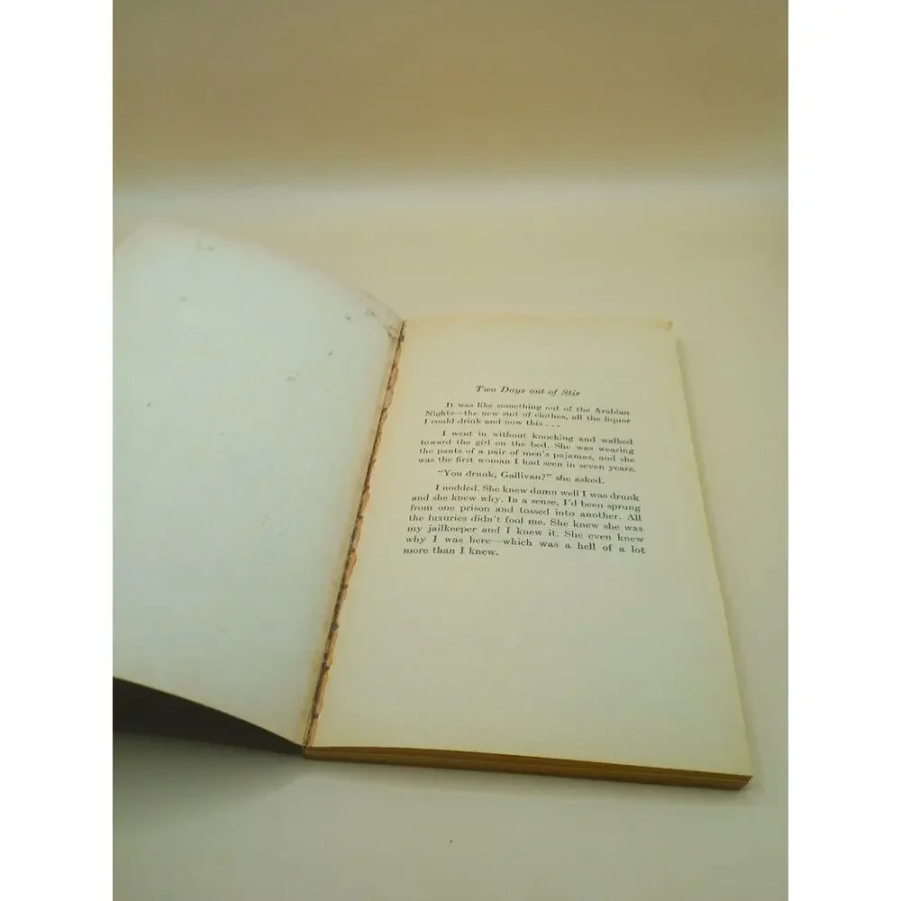 MY LOVELY EXECUTIONER - 1ST. ED. BY PETER RABE - PAPERBACK ORIGINAL